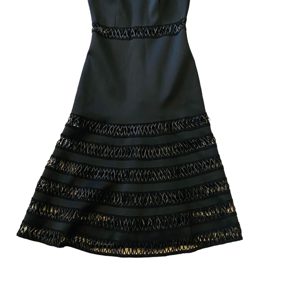 ⭐️ MARCIANO Black Neoprene Lace Up Detail Tiered Dress - Picture 4 of 6
